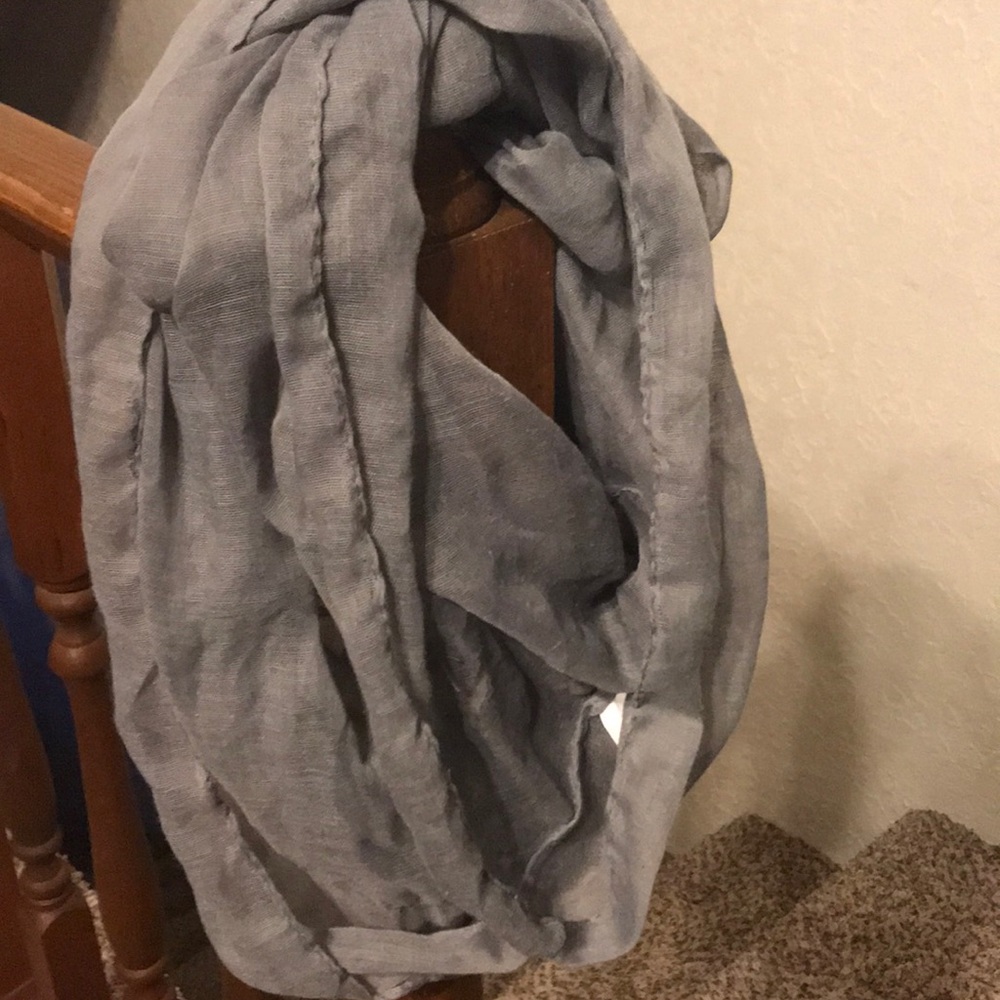 Infinity scarf